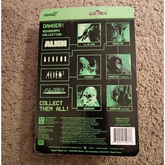 Super7 Aliens: Alien Warrior (Stealth Version) Reaction Figure, Multicolor NEW - Picture 3 of 3